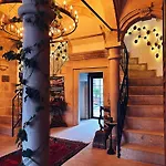 Hotel Four Mansions 5*