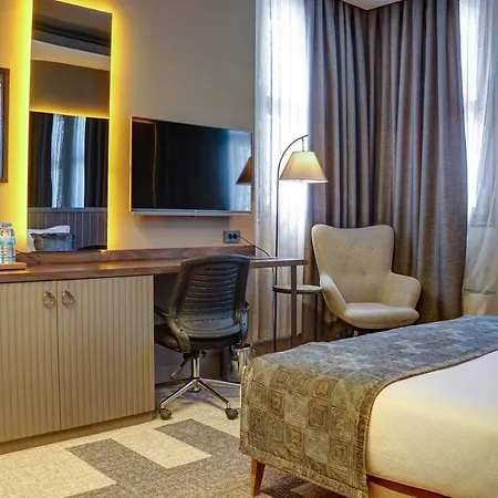 Four Mansions Hotel