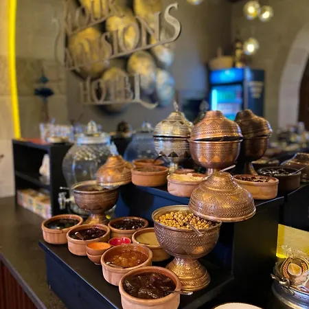 Four Mansions Szálloda *