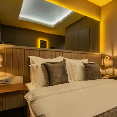 Hotell Four Mansions