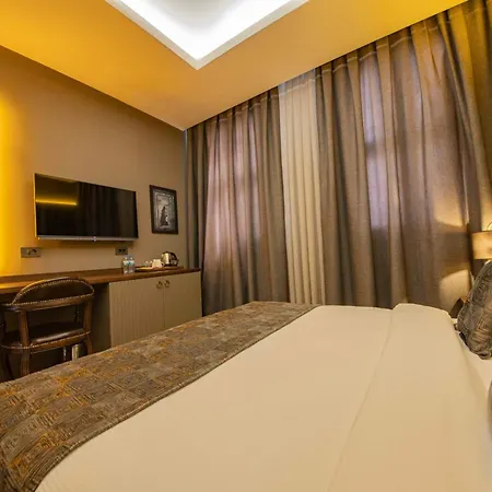 Hotell Four Mansions
