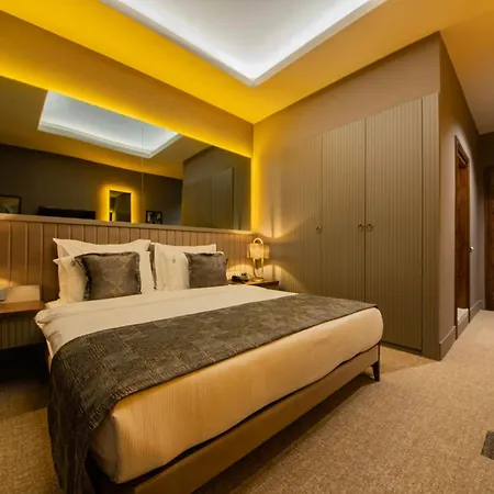 Hotell Four Mansions