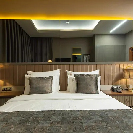 Four Mansions Hotell 5*