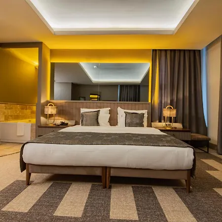 Four Mansions Hotell
