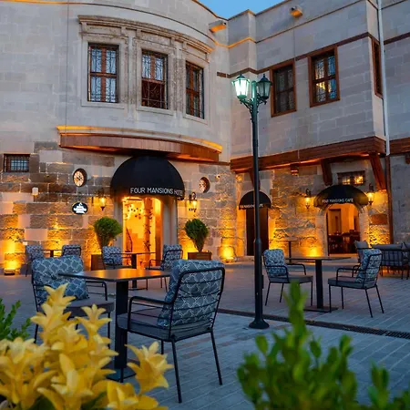 Four Mansions Отель *