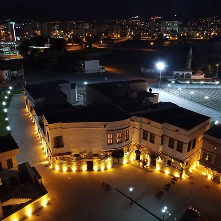 Szálloda Four Mansions *