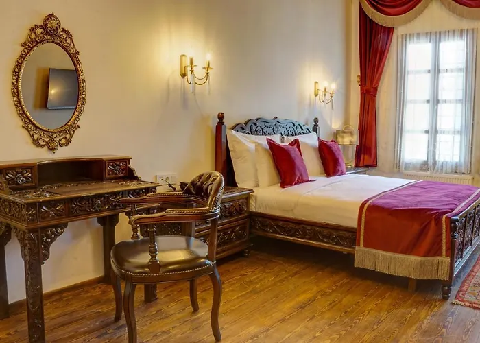 Four Mansions Otel *