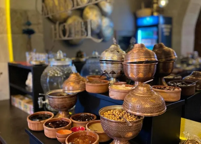 Four Mansions Hotel *