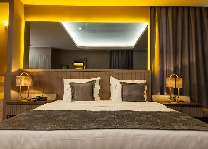 Four Mansions Otel *