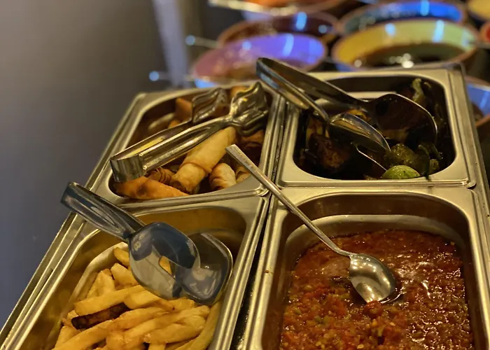 Otel Four Mansions *