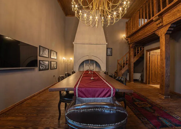 Four Mansions Otel *